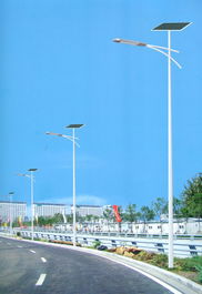 陜西西安永昊夜景照明 融合LED路燈與太陽能熱水器的綠色城市照明解決方案